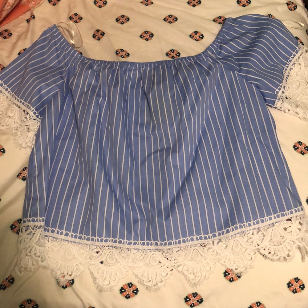 Off shoulder shirt
